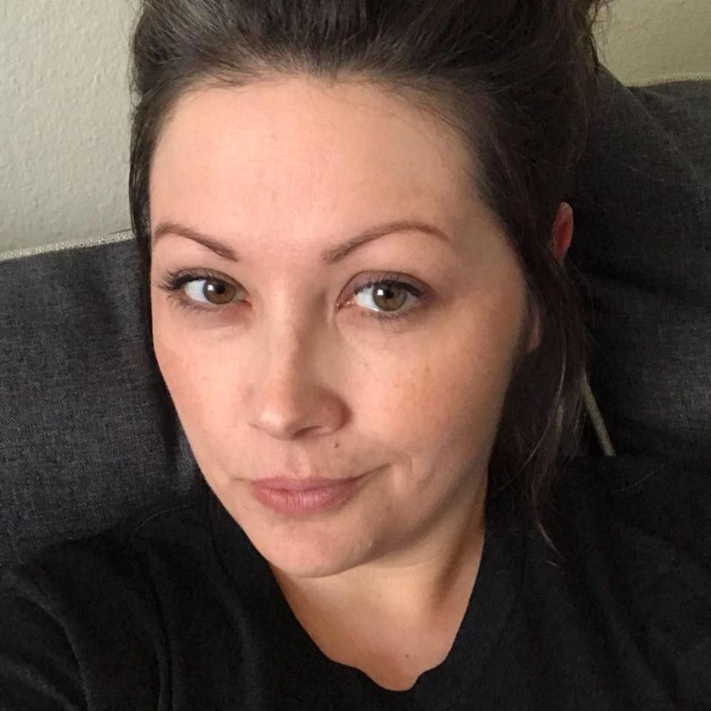 Meet your Posher, Elaine